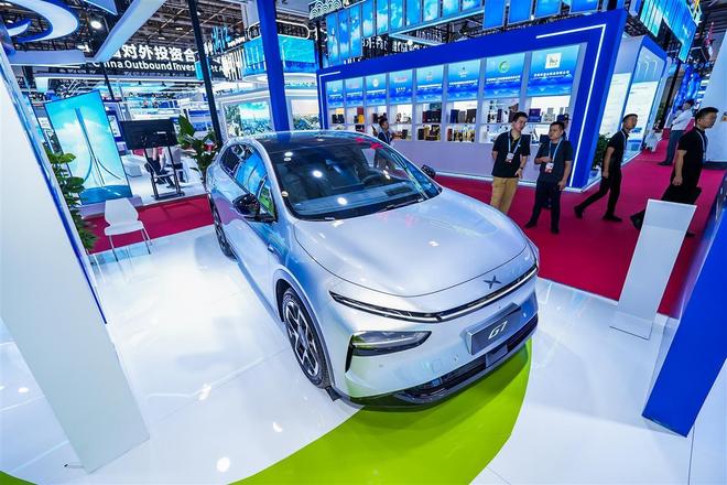 “湖北造”小鹏汽车亮相：第二十五届投洽会上湖北馆展示六大板块